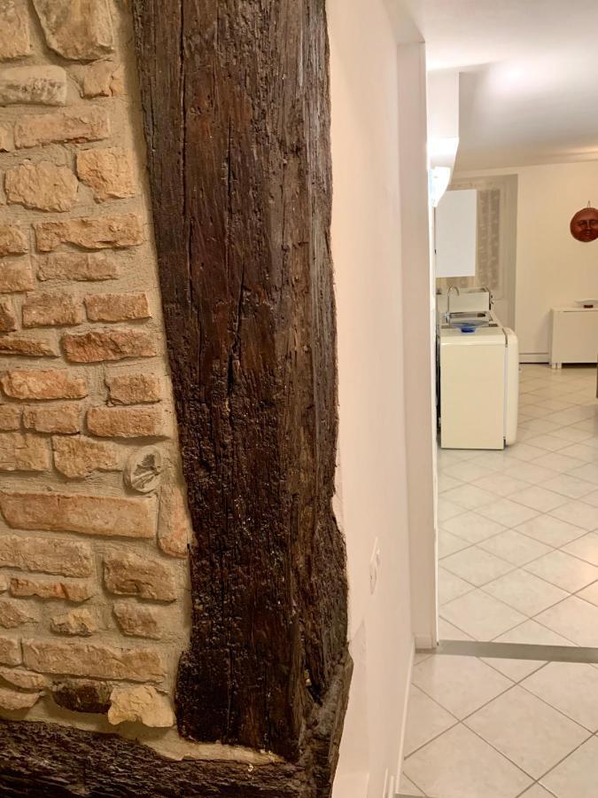 Ferienwohnung Storico Ombelico Di Parma Exterior foto